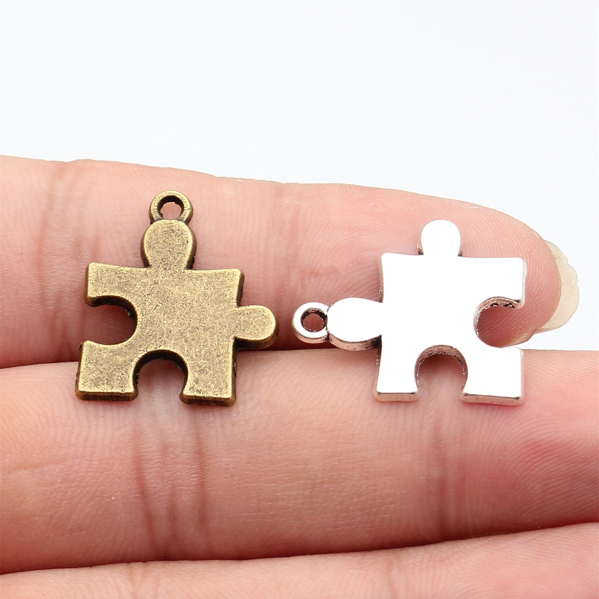 WYSIWYG 10pcs 23x20mm 2 Colors - Vintage Fashion Online recension och pris