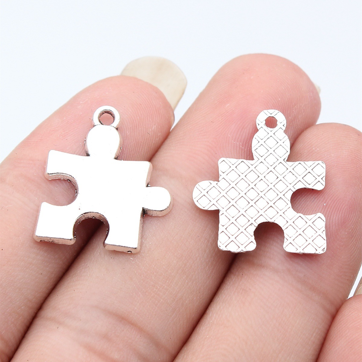 WYSIWYG 10pcs 23x20mm 2 Colors - Vintage Fashion Online recension och pris